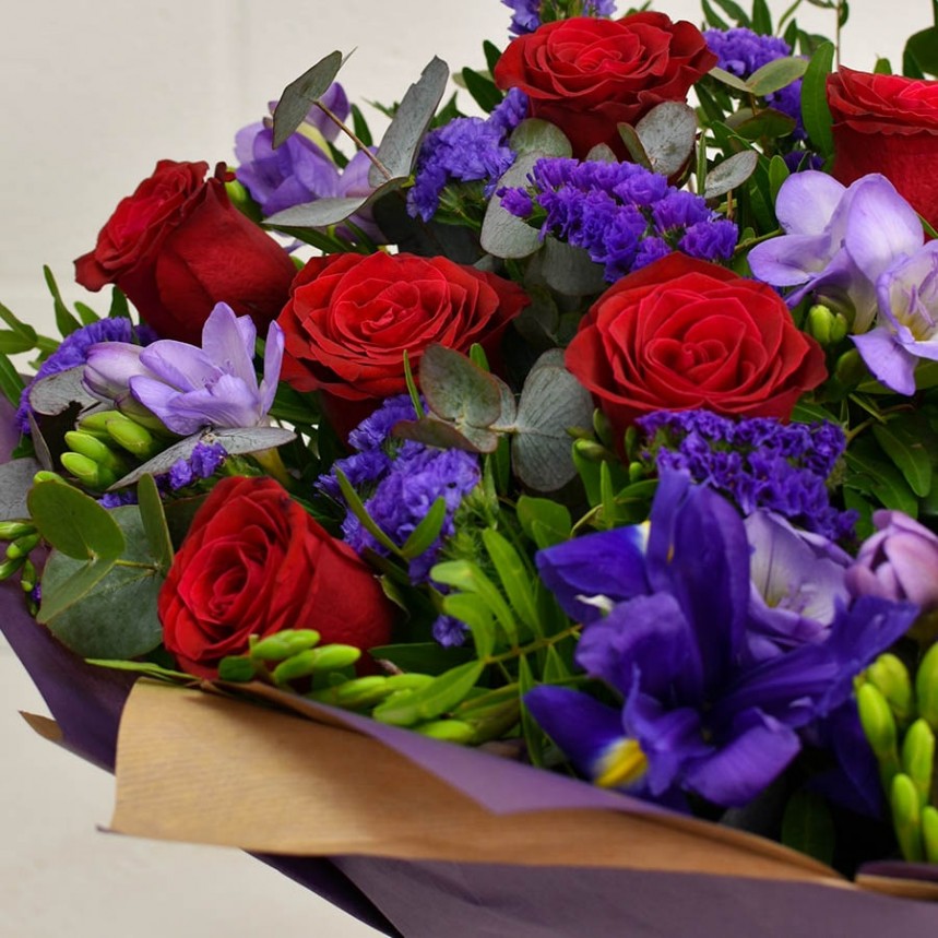 Lovestruck Rose Hand-Tied