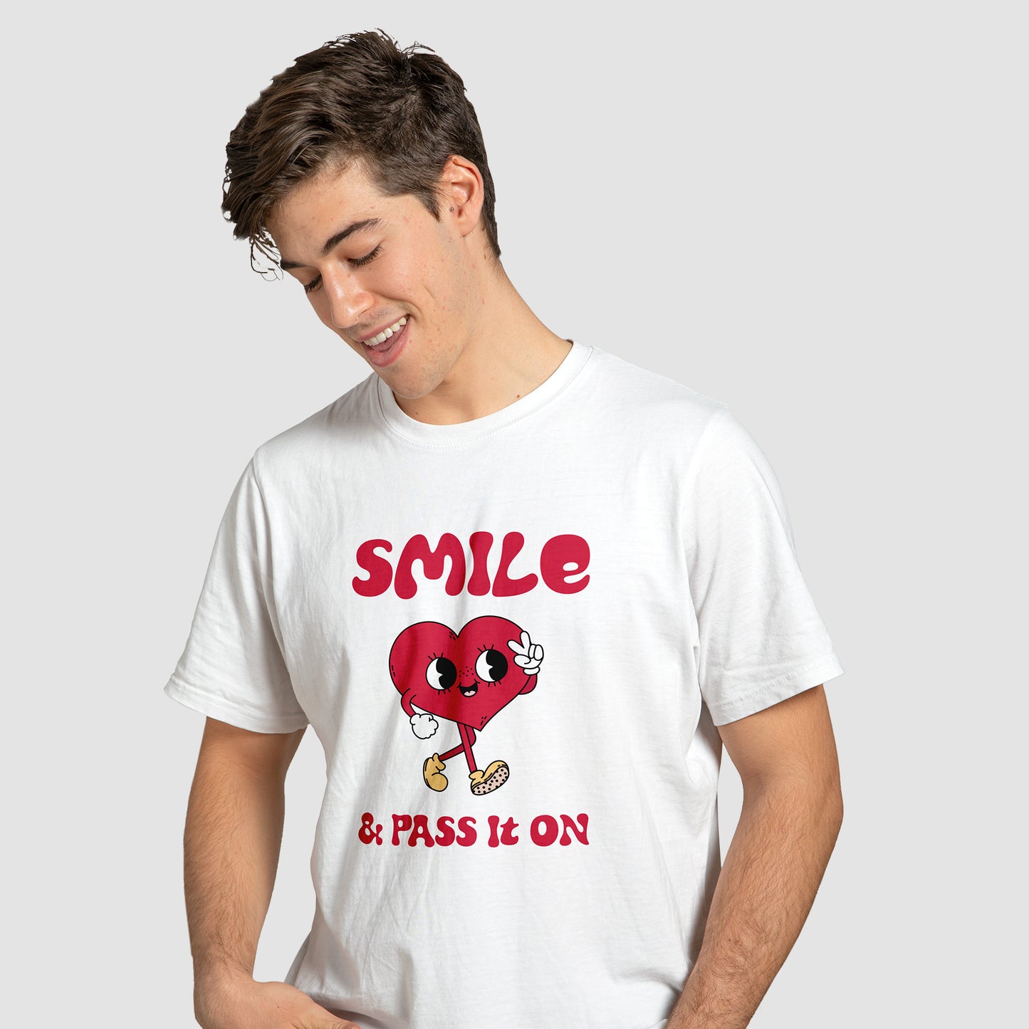 Smile & Pass It On Heart - T-Shirt