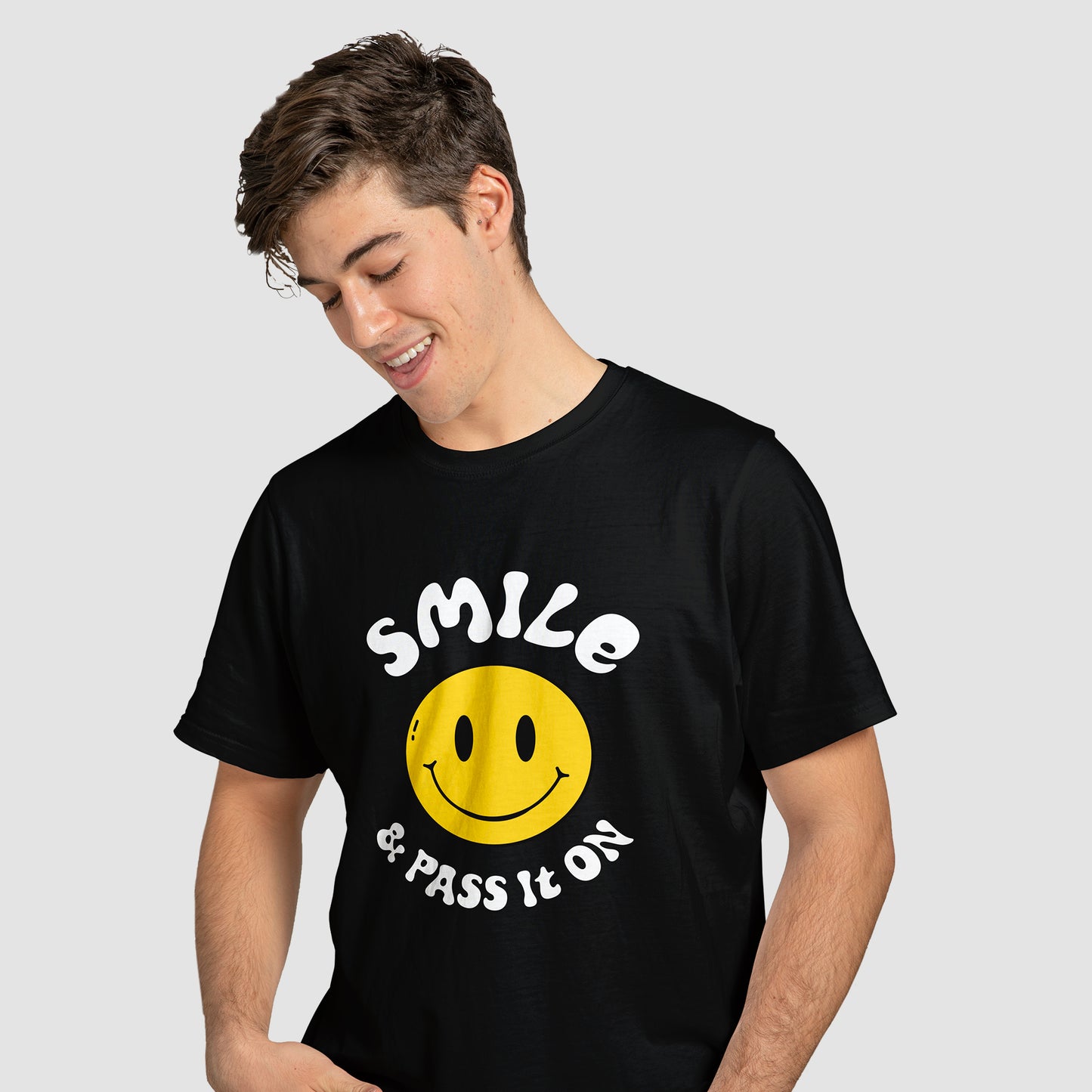 Smiley & Pass It On - T-Shirt